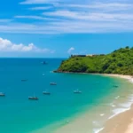 Vista panorâmica das praias de Morro de São Paulo com águas turquesa e vegetação.