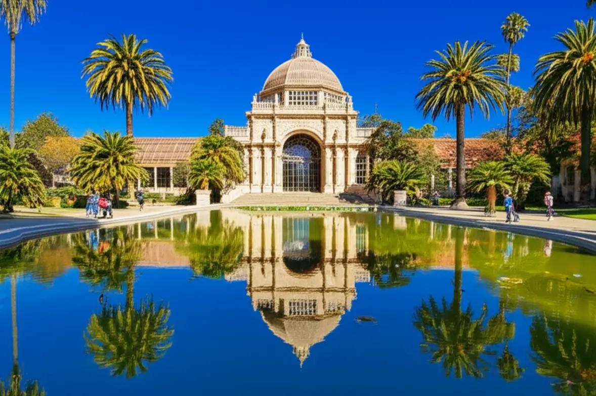 O prédio botânico e o lago de lírios no Balboa Park, San Diego.