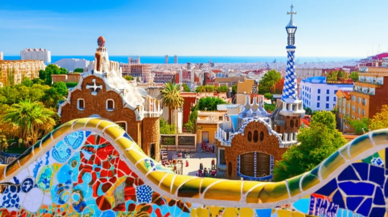 Mosaicos coloridos do Park Güell com vista para o mar em Barcelona.