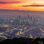 Panorama épico da cidade de Bogotá vista do topo do Cerro de Monserrate.